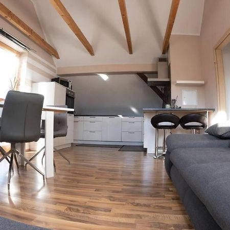 Moderne, Gemuetliche Dg-Wohnung In Ruhiger Lage ノインブルク・フォルム・ヴァルト エクステリア 写真