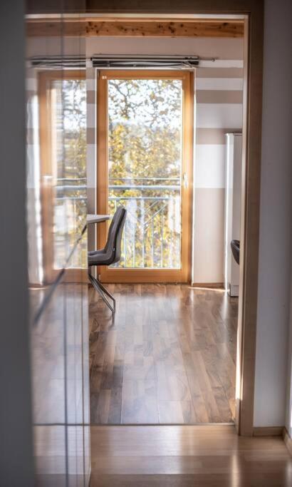 Moderne, Gemuetliche Dg-Wohnung In Ruhiger Lage ノインブルク・フォルム・ヴァルト エクステリア 写真