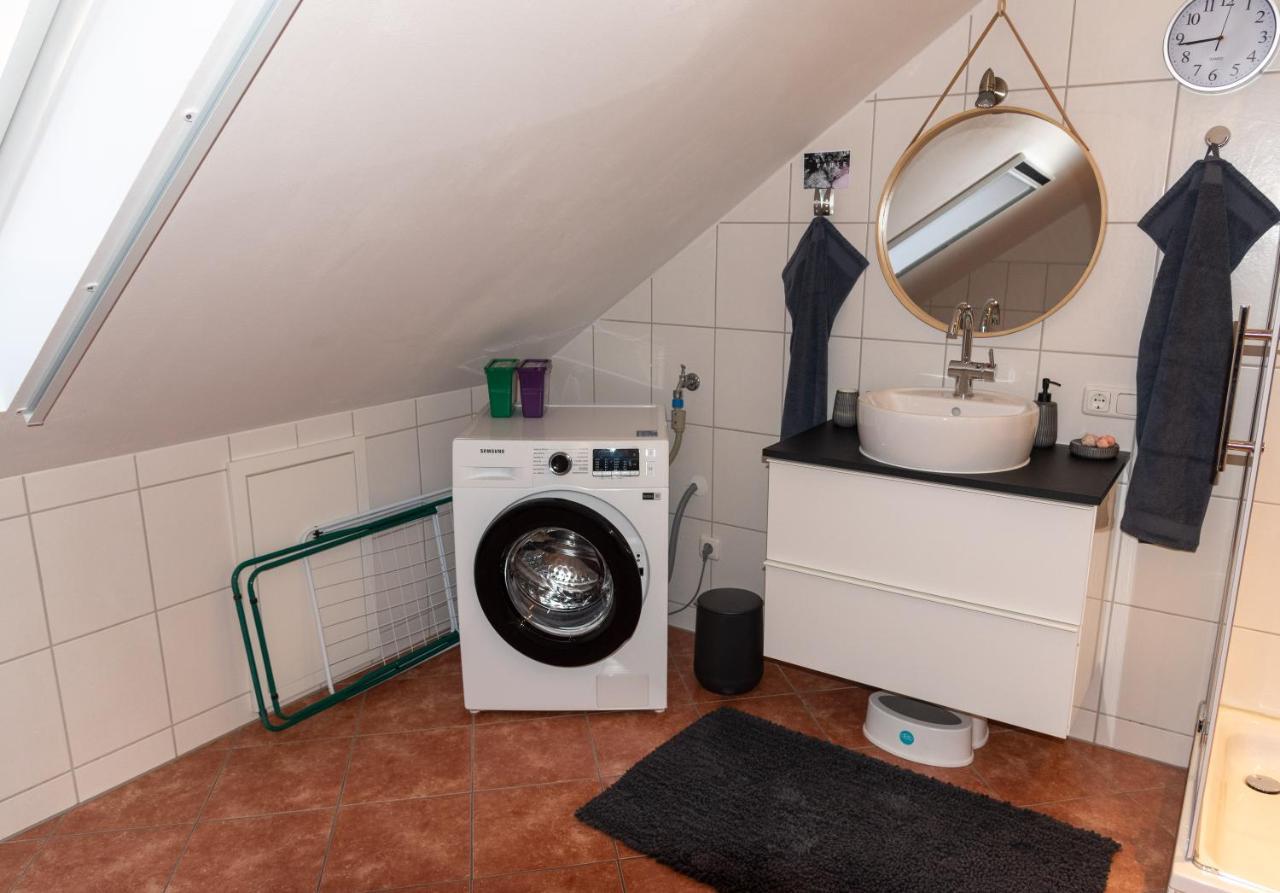 Moderne, Gemuetliche Dg-Wohnung In Ruhiger Lage ノインブルク・フォルム・ヴァルト エクステリア 写真