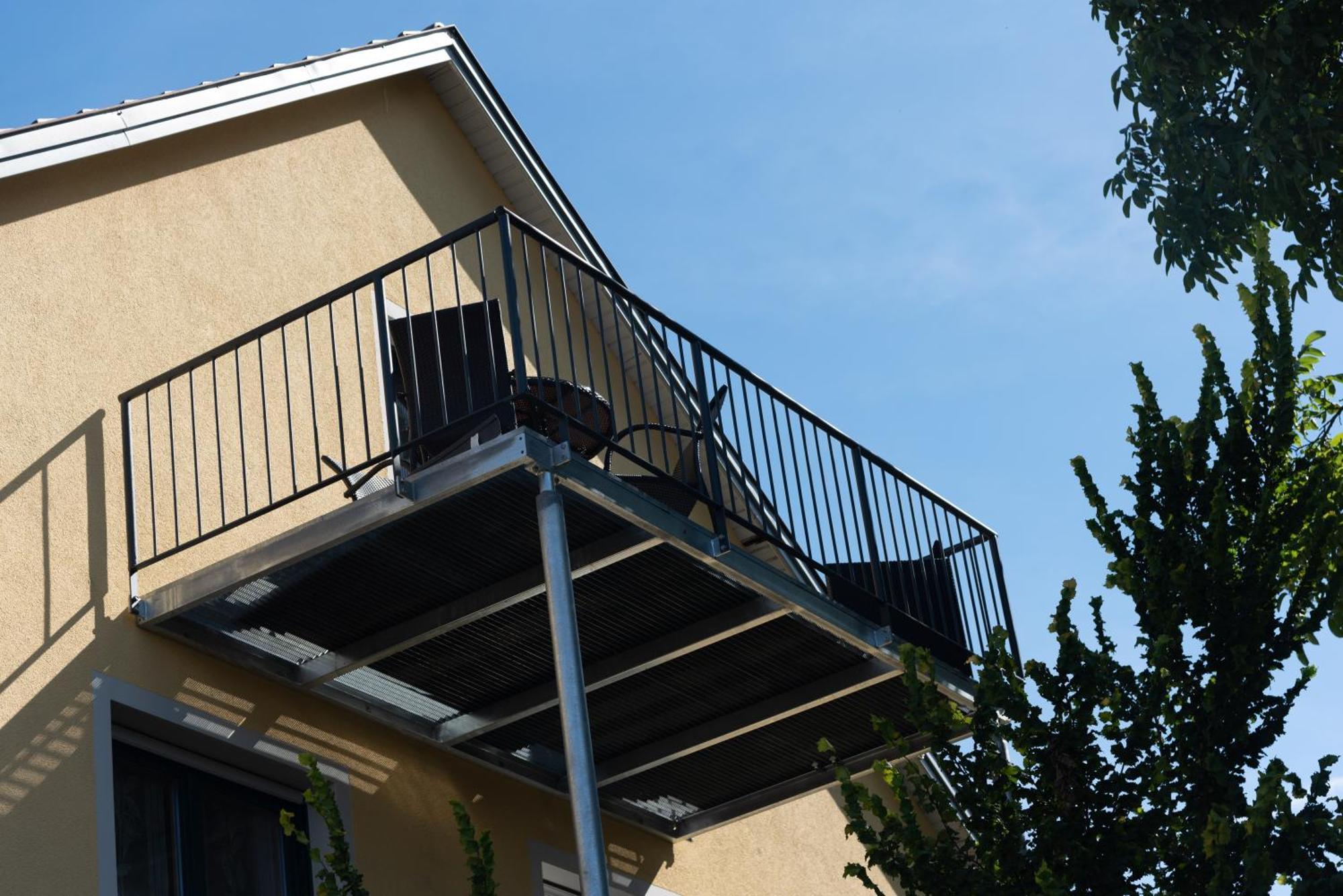 Moderne, Gemuetliche Dg-Wohnung In Ruhiger Lage ノインブルク・フォルム・ヴァルト エクステリア 写真